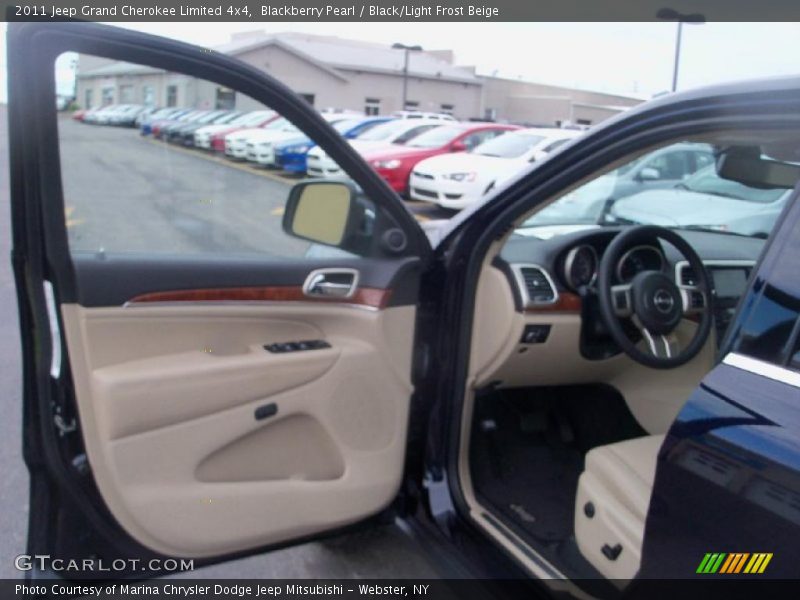 Blackberry Pearl / Black/Light Frost Beige 2011 Jeep Grand Cherokee Limited 4x4