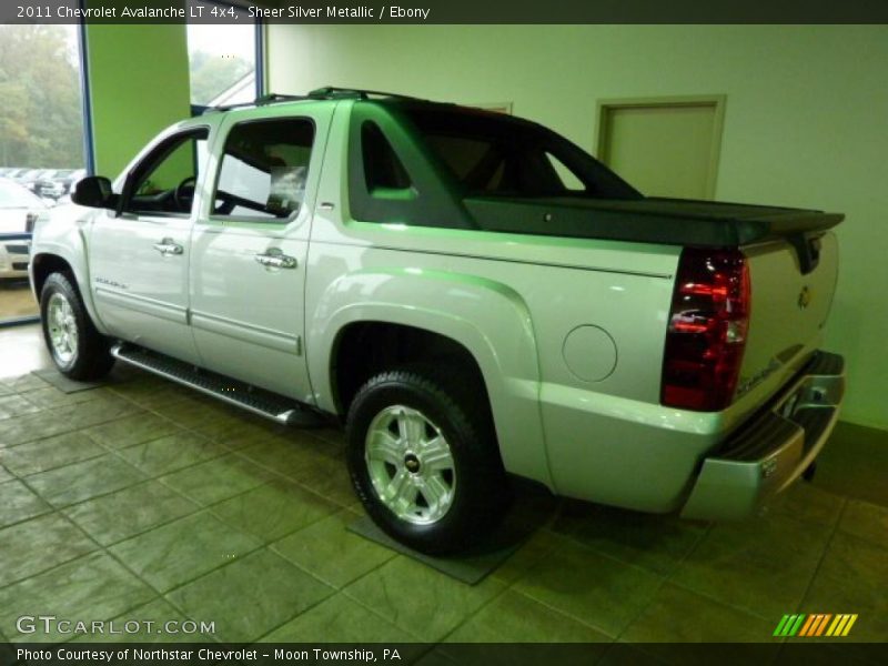 Sheer Silver Metallic / Ebony 2011 Chevrolet Avalanche LT 4x4