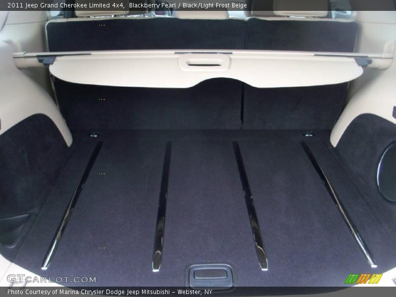 Blackberry Pearl / Black/Light Frost Beige 2011 Jeep Grand Cherokee Limited 4x4