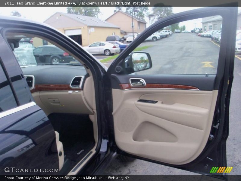 Blackberry Pearl / Black/Light Frost Beige 2011 Jeep Grand Cherokee Limited 4x4