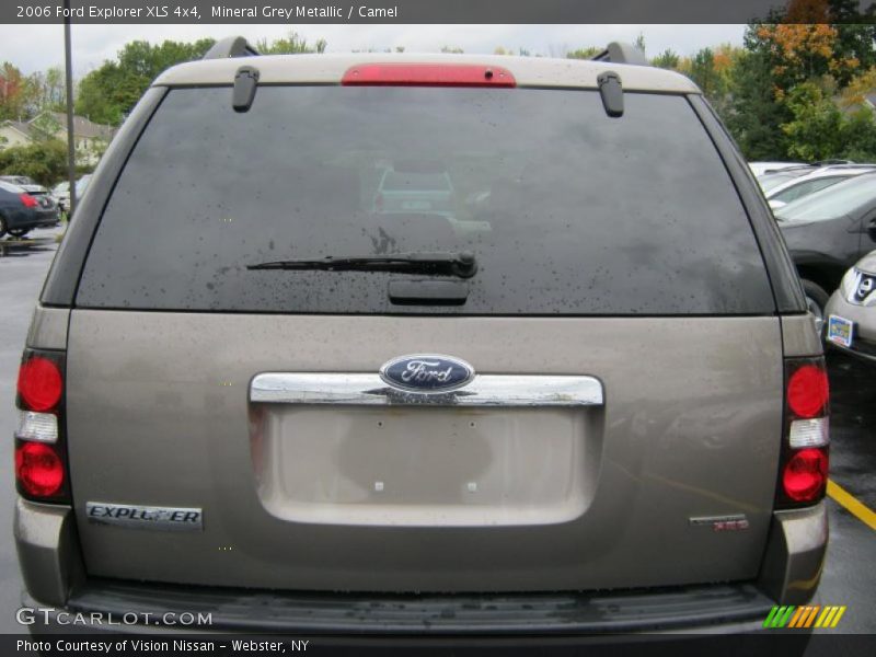 Mineral Grey Metallic / Camel 2006 Ford Explorer XLS 4x4