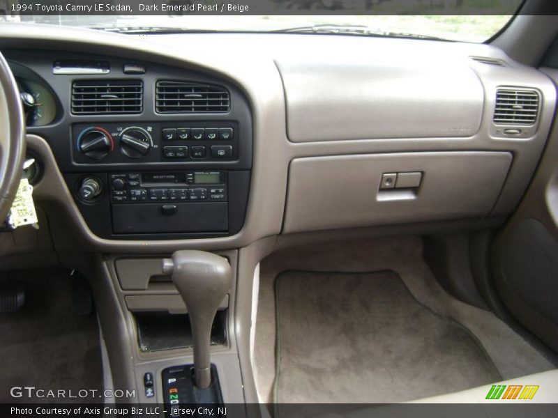 Dark Emerald Pearl / Beige 1994 Toyota Camry LE Sedan