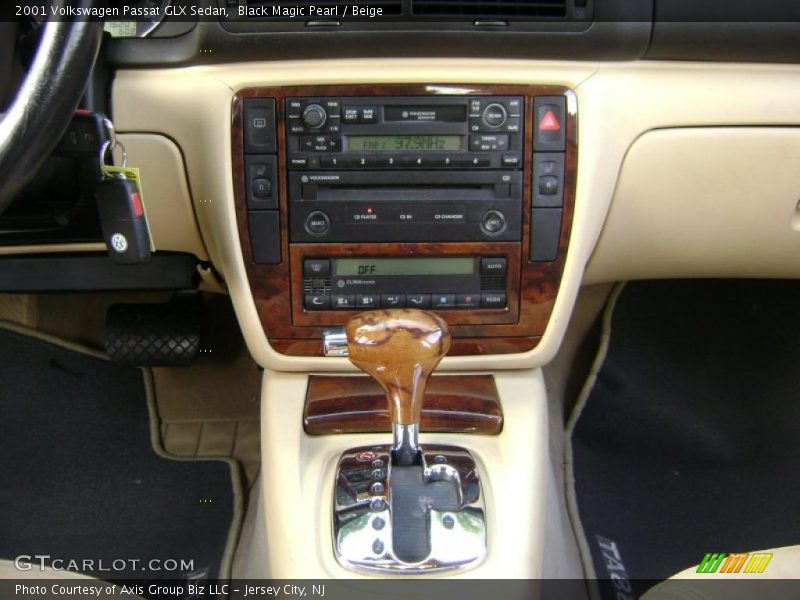 Black Magic Pearl / Beige 2001 Volkswagen Passat GLX Sedan