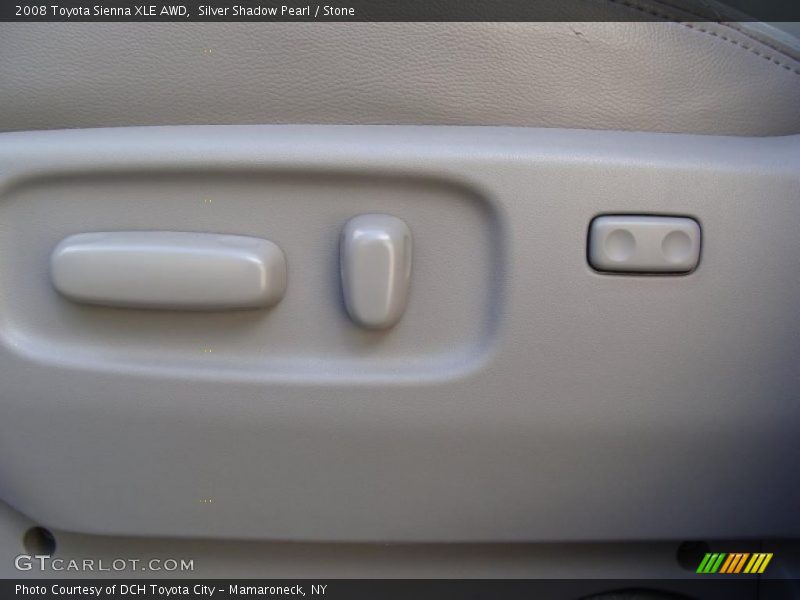 Silver Shadow Pearl / Stone 2008 Toyota Sienna XLE AWD