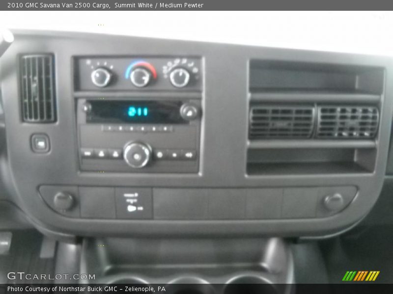 Summit White / Medium Pewter 2010 GMC Savana Van 2500 Cargo