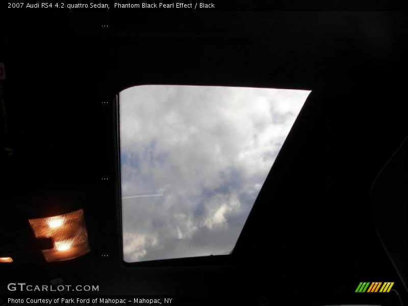 Phantom Black Pearl Effect / Black 2007 Audi RS4 4.2 quattro Sedan
