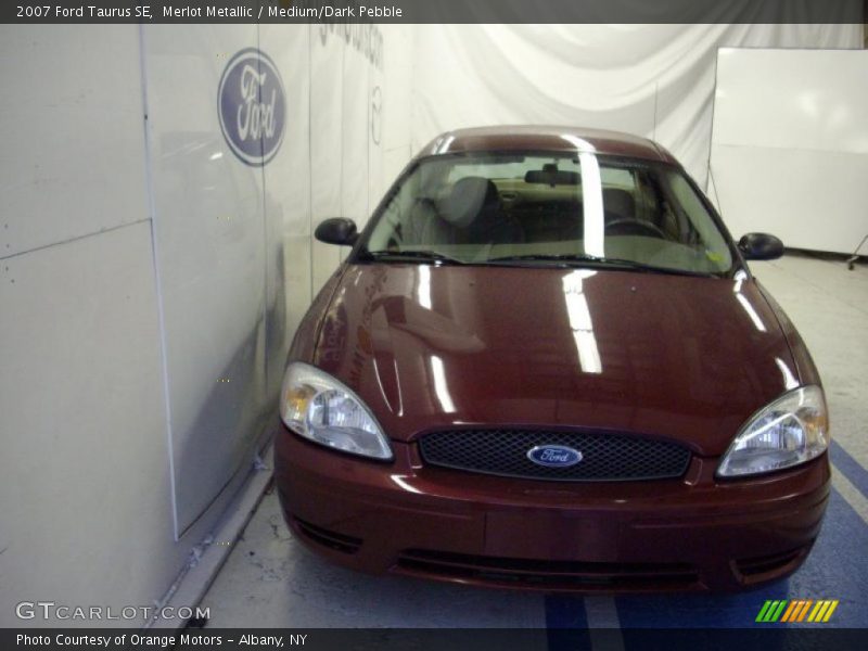 Merlot Metallic / Medium/Dark Pebble 2007 Ford Taurus SE