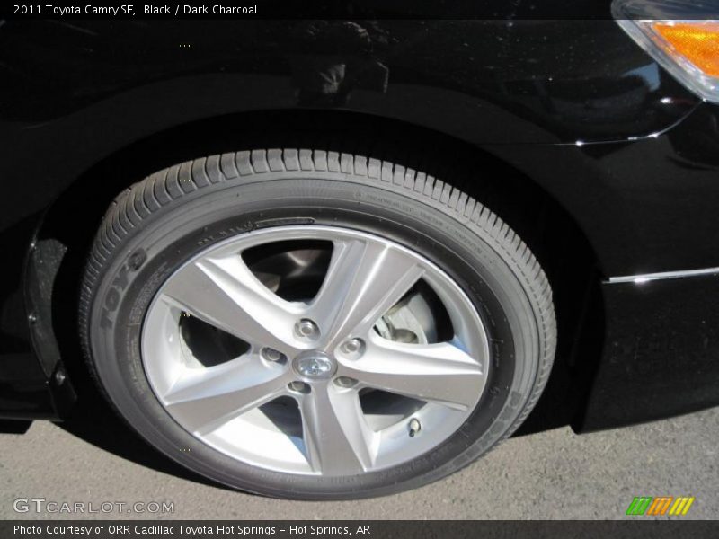 Black / Dark Charcoal 2011 Toyota Camry SE