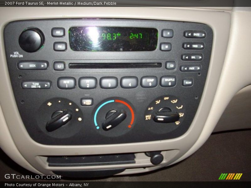 Merlot Metallic / Medium/Dark Pebble 2007 Ford Taurus SE