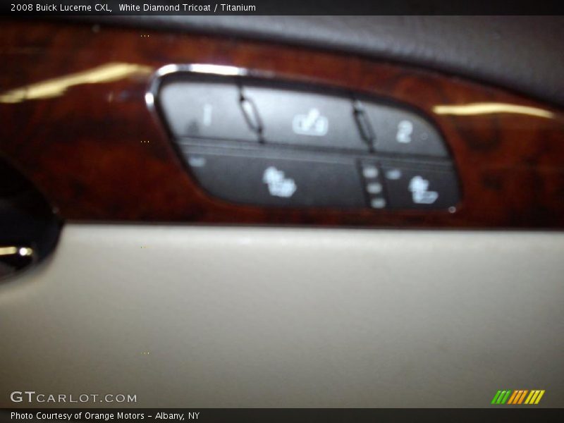 White Diamond Tricoat / Titanium 2008 Buick Lucerne CXL