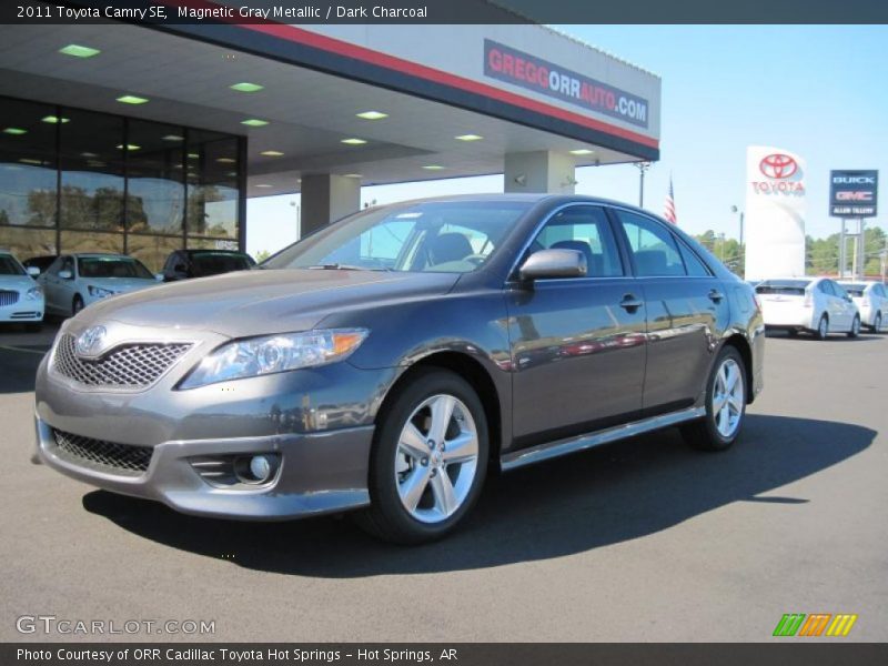 Magnetic Gray Metallic / Dark Charcoal 2011 Toyota Camry SE