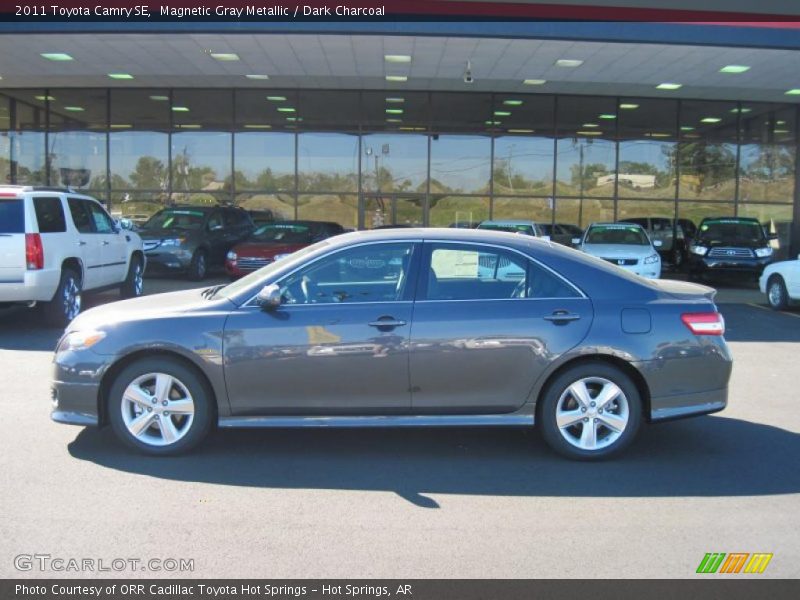 Magnetic Gray Metallic / Dark Charcoal 2011 Toyota Camry SE