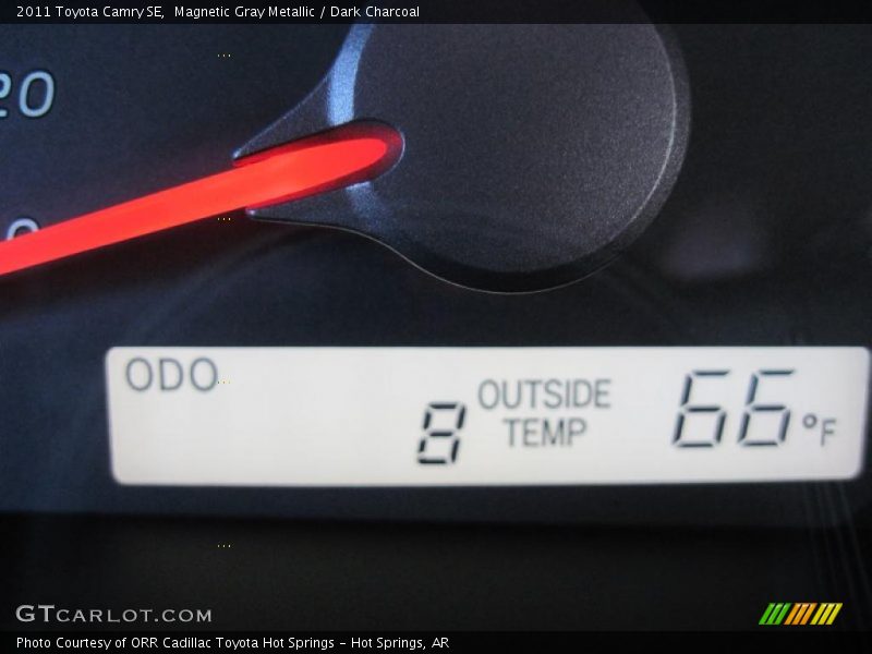 Magnetic Gray Metallic / Dark Charcoal 2011 Toyota Camry SE