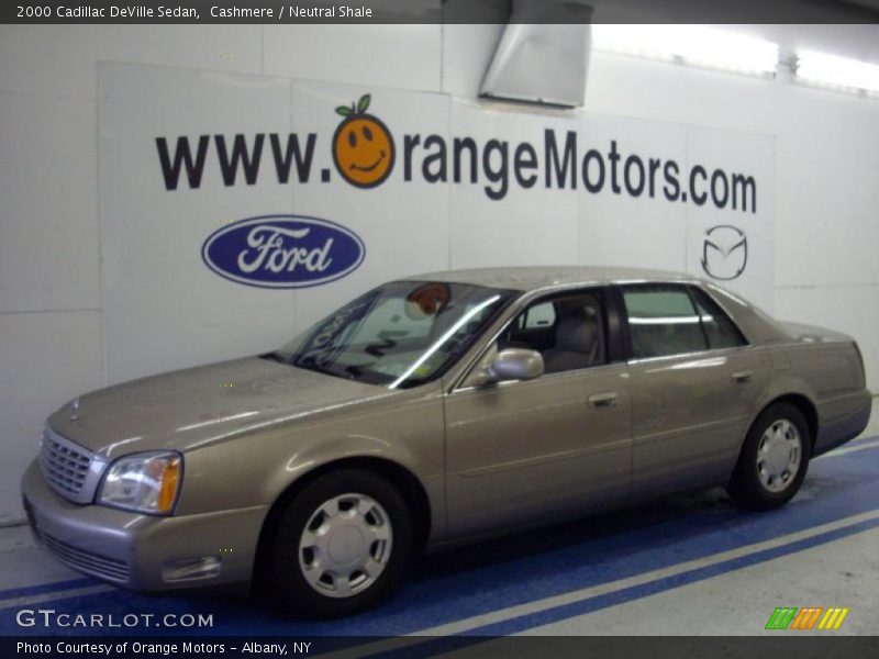 Cashmere / Neutral Shale 2000 Cadillac DeVille Sedan