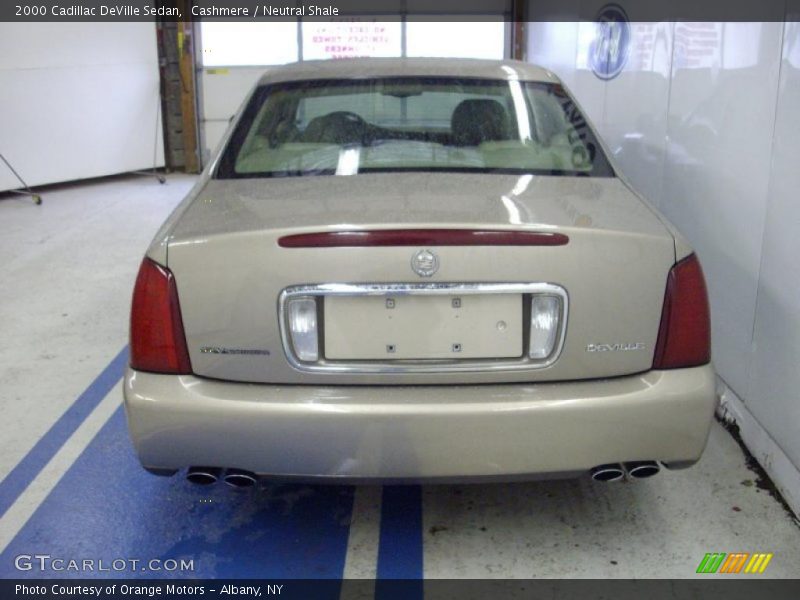 Cashmere / Neutral Shale 2000 Cadillac DeVille Sedan