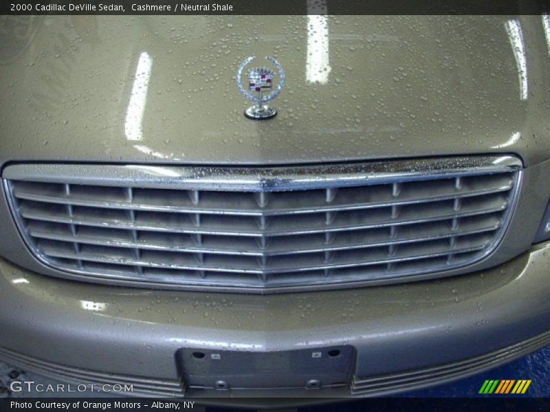 Cashmere / Neutral Shale 2000 Cadillac DeVille Sedan
