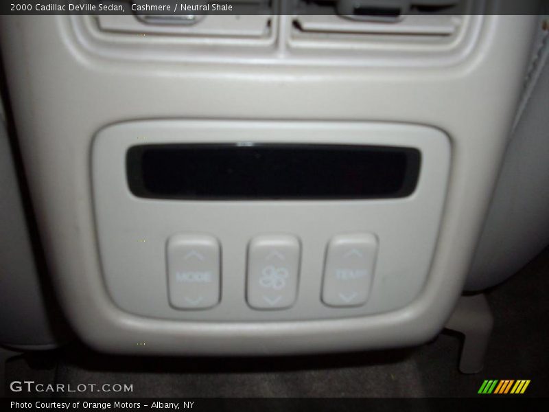 Cashmere / Neutral Shale 2000 Cadillac DeVille Sedan