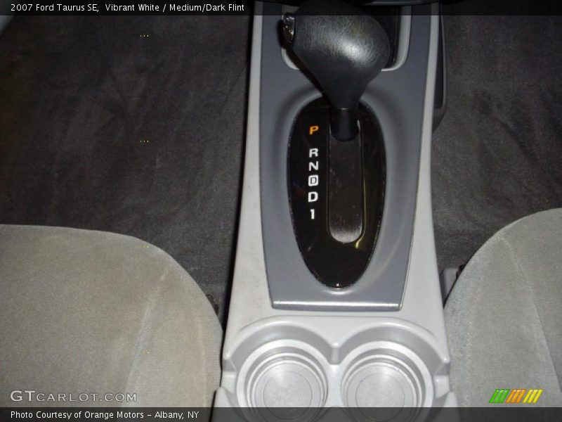 Vibrant White / Medium/Dark Flint 2007 Ford Taurus SE