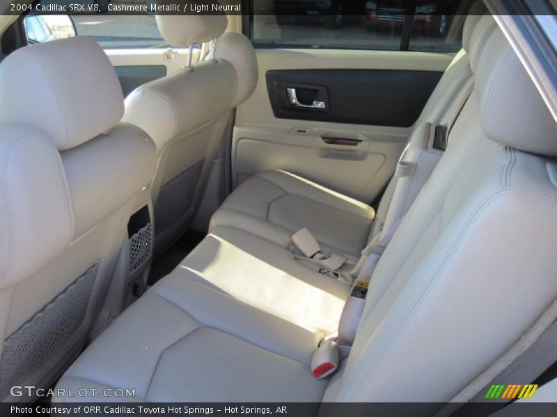 Cashmere Metallic / Light Neutral 2004 Cadillac SRX V8