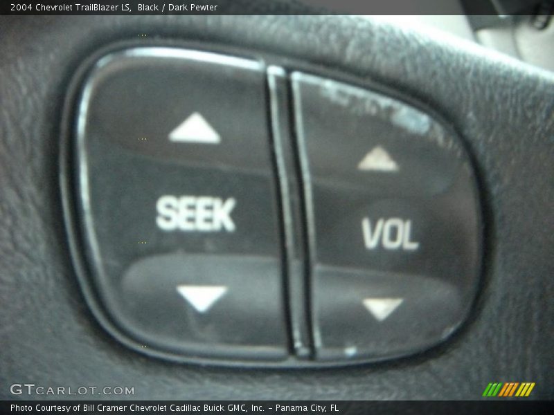 Black / Dark Pewter 2004 Chevrolet TrailBlazer LS