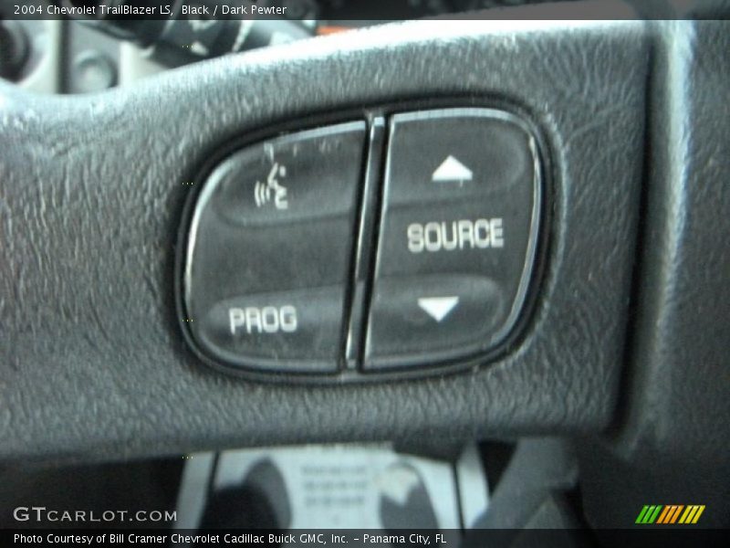 Black / Dark Pewter 2004 Chevrolet TrailBlazer LS