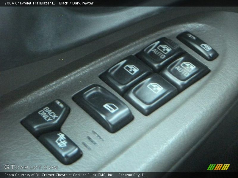Black / Dark Pewter 2004 Chevrolet TrailBlazer LS
