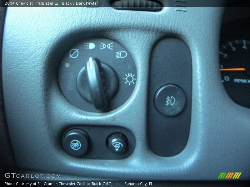 Black / Dark Pewter 2004 Chevrolet TrailBlazer LS