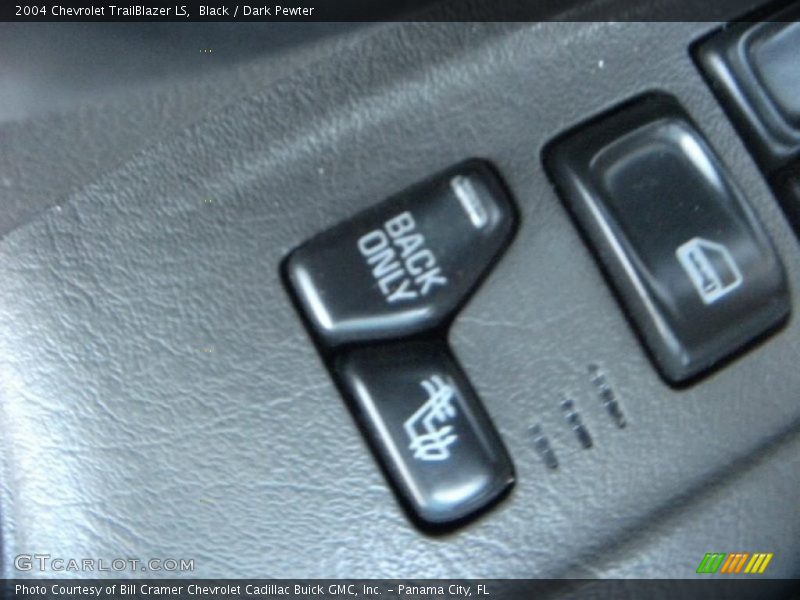 Black / Dark Pewter 2004 Chevrolet TrailBlazer LS