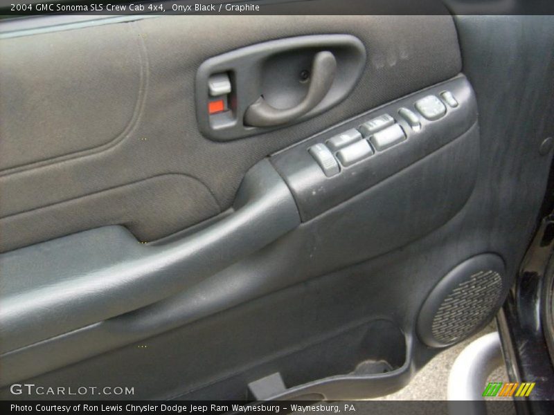 Onyx Black / Graphite 2004 GMC Sonoma SLS Crew Cab 4x4
