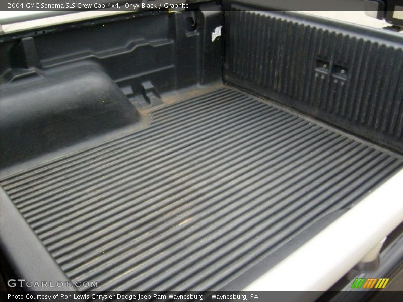 Onyx Black / Graphite 2004 GMC Sonoma SLS Crew Cab 4x4