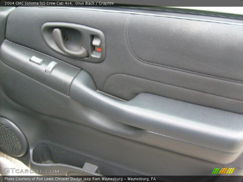 Onyx Black / Graphite 2004 GMC Sonoma SLS Crew Cab 4x4