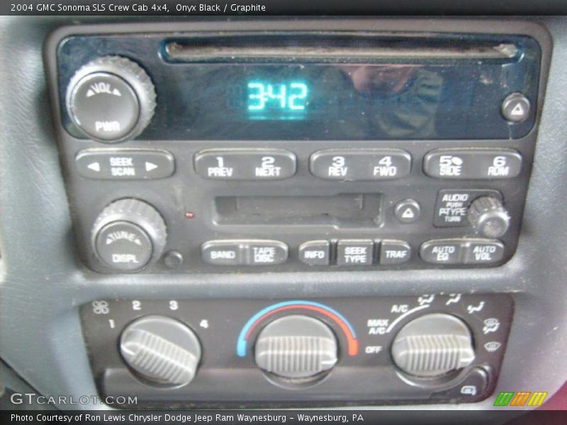Onyx Black / Graphite 2004 GMC Sonoma SLS Crew Cab 4x4