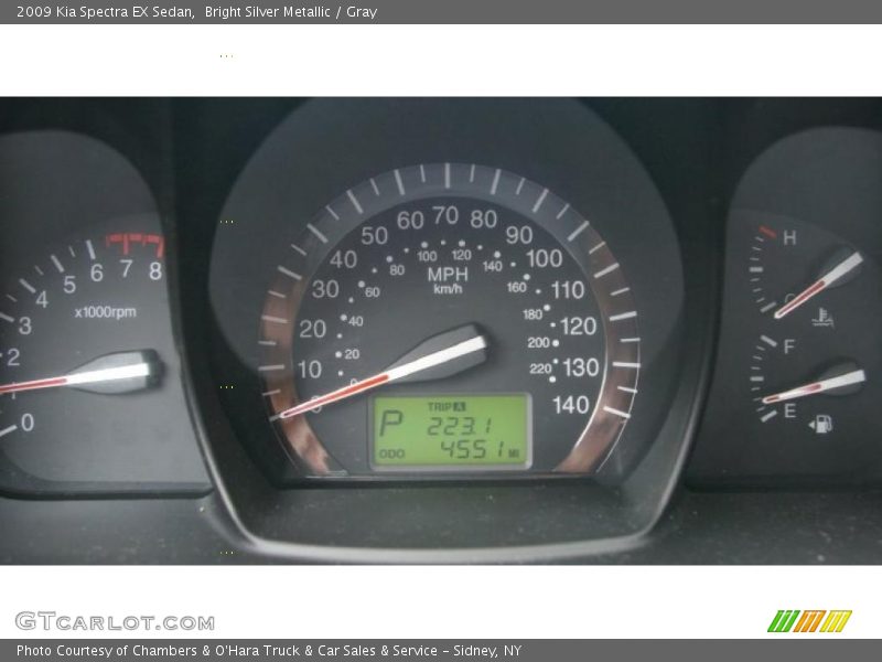 Bright Silver Metallic / Gray 2009 Kia Spectra EX Sedan