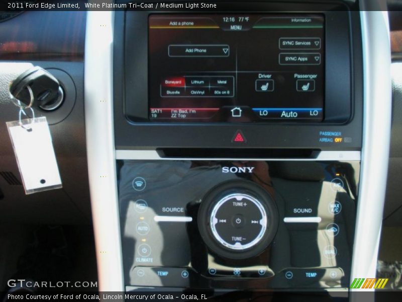 White Platinum Tri-Coat / Medium Light Stone 2011 Ford Edge Limited