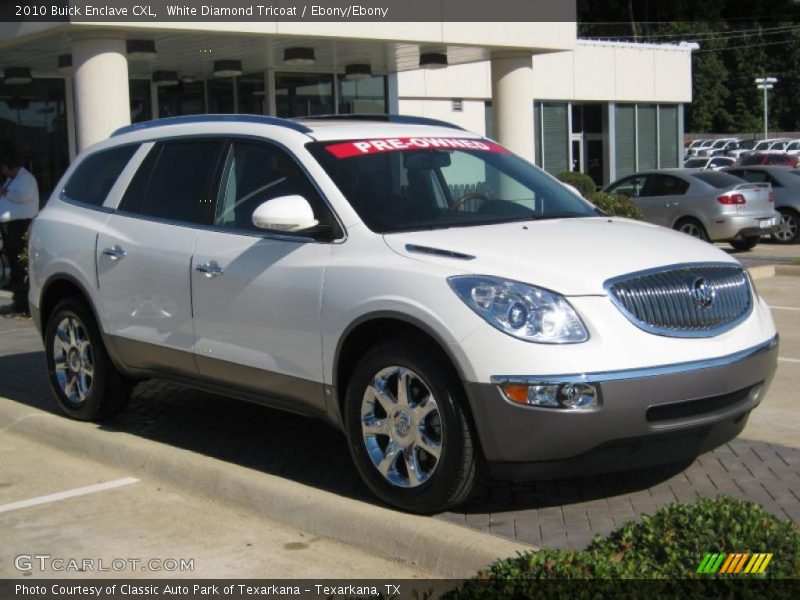 White Diamond Tricoat / Ebony/Ebony 2010 Buick Enclave CXL