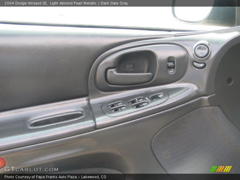 Light Almond Pearl Metallic / Dark Slate Gray 2004 Dodge Intrepid SE