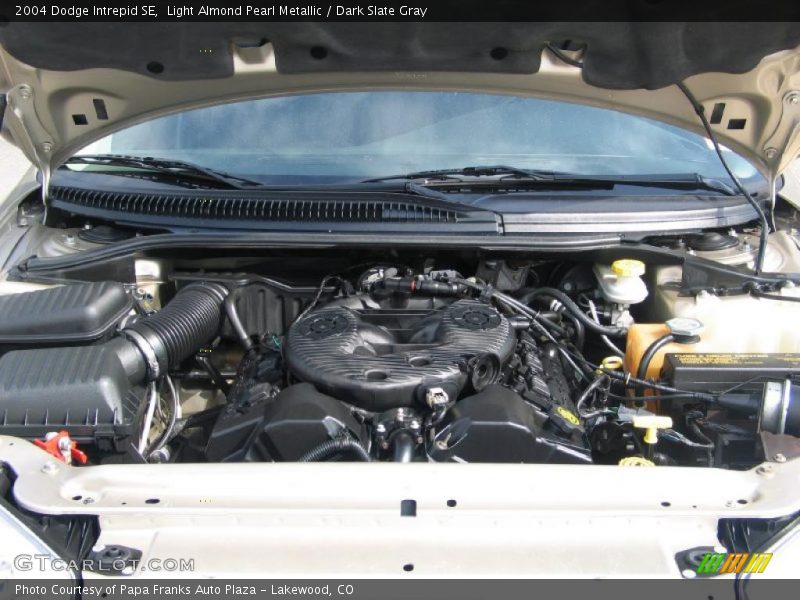 Light Almond Pearl Metallic / Dark Slate Gray 2004 Dodge Intrepid SE