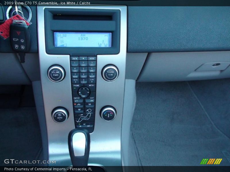 Ice White / Calcite 2009 Volvo C70 T5 Convertible