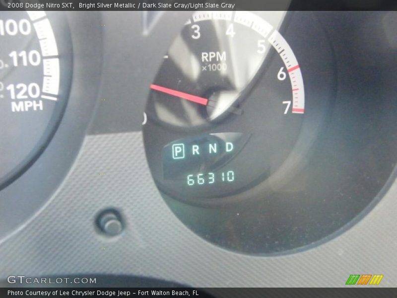 Bright Silver Metallic / Dark Slate Gray/Light Slate Gray 2008 Dodge Nitro SXT