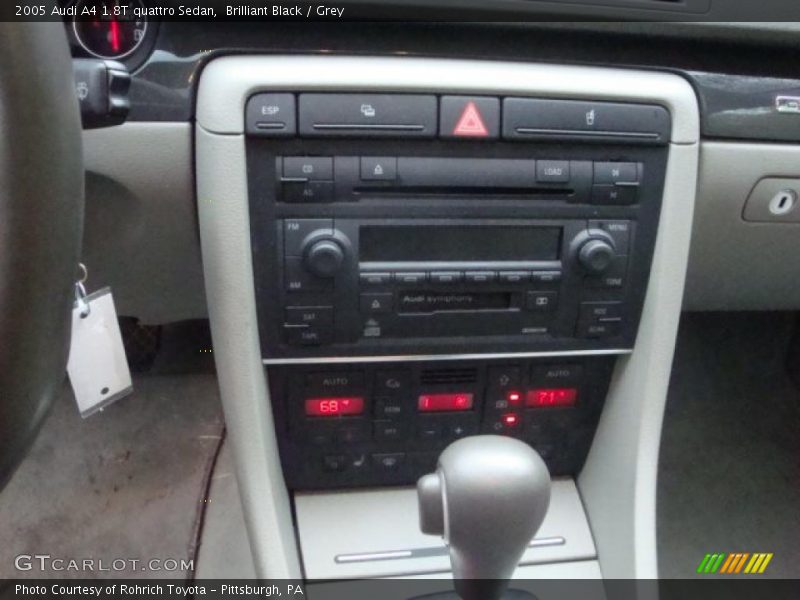 Brilliant Black / Grey 2005 Audi A4 1.8T quattro Sedan