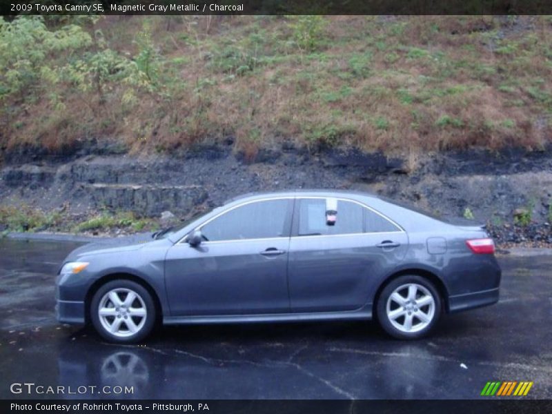 Magnetic Gray Metallic / Charcoal 2009 Toyota Camry SE
