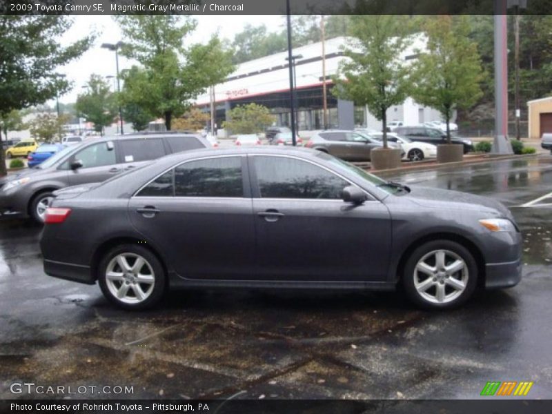 Magnetic Gray Metallic / Charcoal 2009 Toyota Camry SE