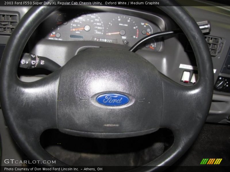Oxford White / Medium Graphite 2003 Ford F550 Super Duty XL Regular Cab Chassis Utility