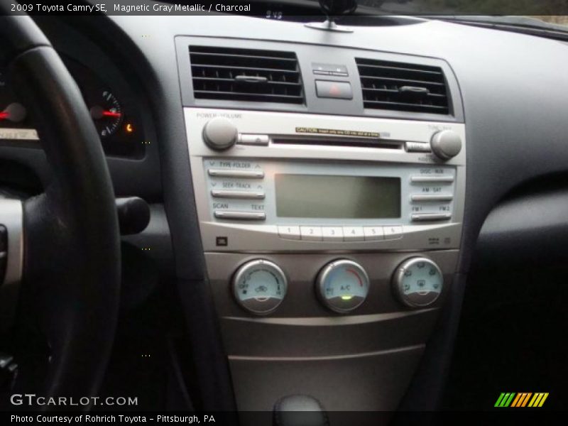 Magnetic Gray Metallic / Charcoal 2009 Toyota Camry SE