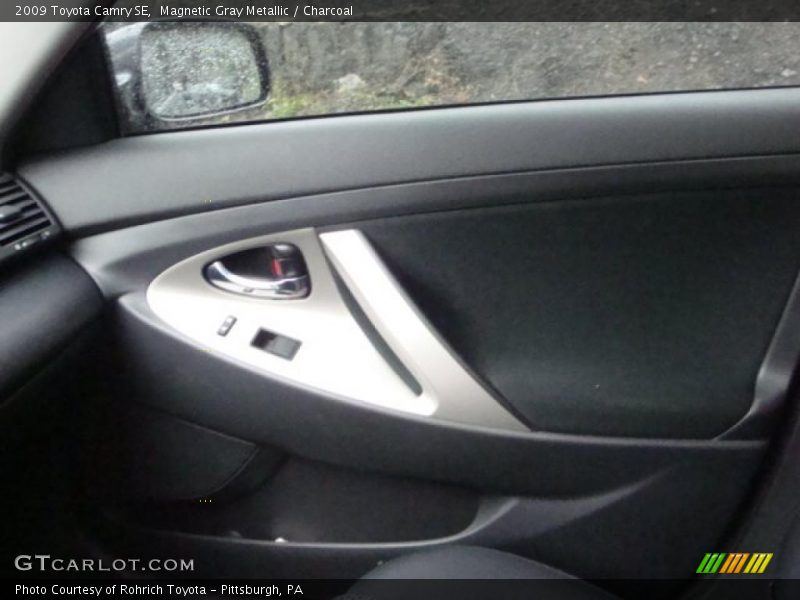 Magnetic Gray Metallic / Charcoal 2009 Toyota Camry SE