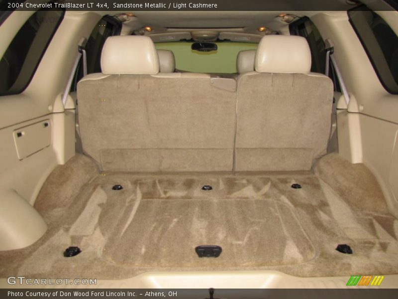 Sandstone Metallic / Light Cashmere 2004 Chevrolet TrailBlazer LT 4x4