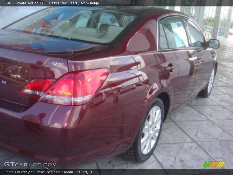 Cassis Red Pearl / Ivory Beige 2008 Toyota Avalon XLS
