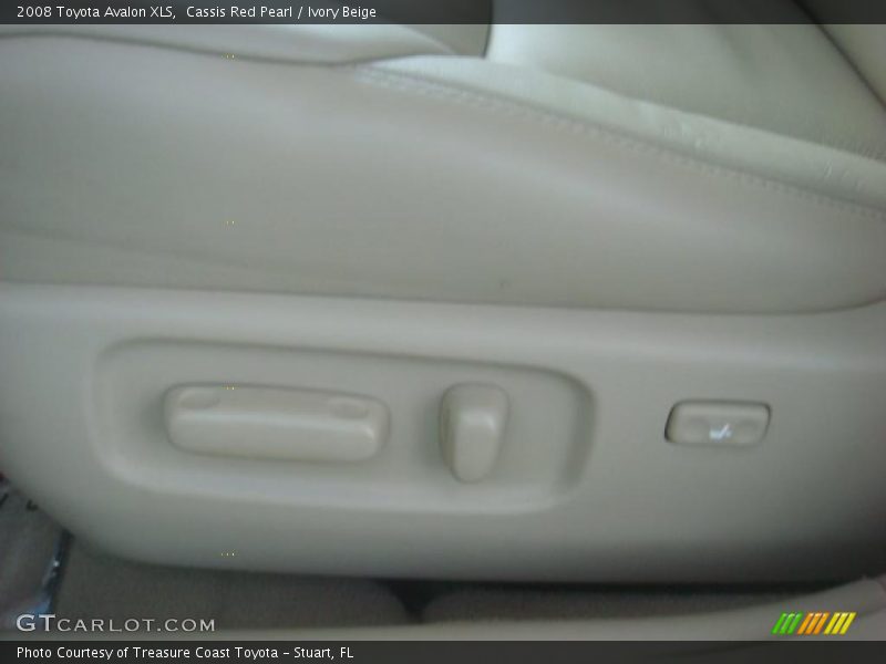Cassis Red Pearl / Ivory Beige 2008 Toyota Avalon XLS