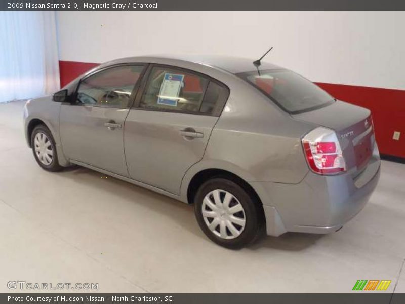 Magnetic Gray / Charcoal 2009 Nissan Sentra 2.0