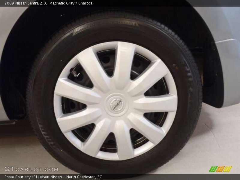 Magnetic Gray / Charcoal 2009 Nissan Sentra 2.0